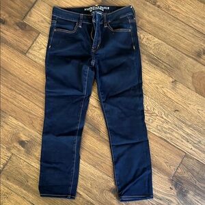 Women’s 8 American Eagle Outfitters Dark Blue Jeggings